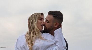 הודלף סרטון הנשיקה המלא של מעיין אשכנזי עם אסף כהן שצונזר בעקבות עצבים של ארוסתו של כהן