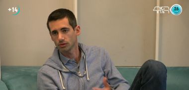 אילון אקון הדייר הכי איכותי שנכנס לבית האח הגדול  האם יצליח לשרוד את הבית ולהגיע רחוק? תלוי בכם